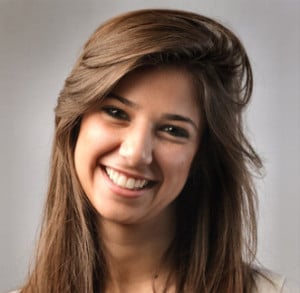 Headshot of Sarah Williams profile photo for handstand student testimonial