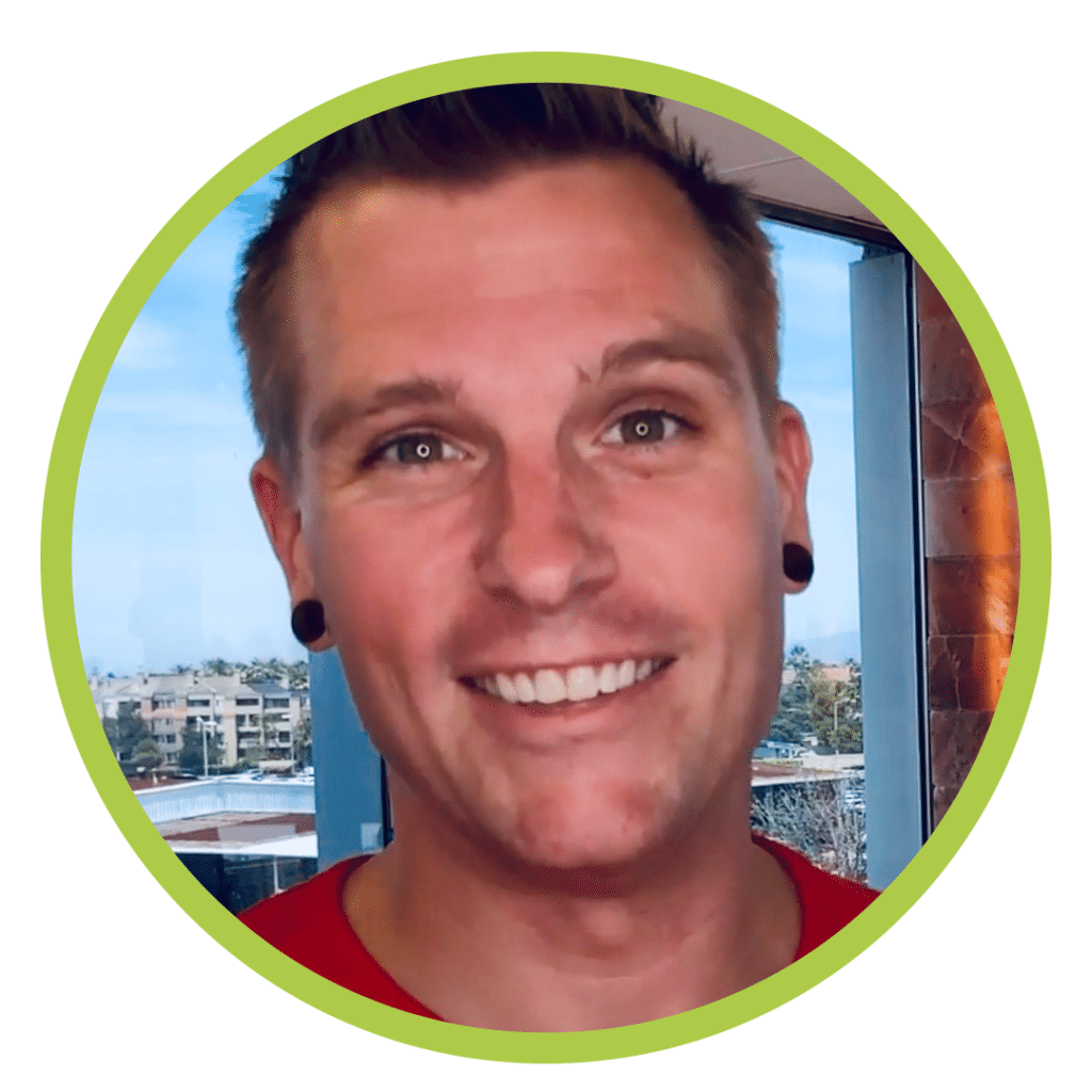 Headshot with circle border of smiling handstand coach Kyle Weiger