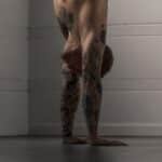 How Wide Should My Hands Be In Handstand