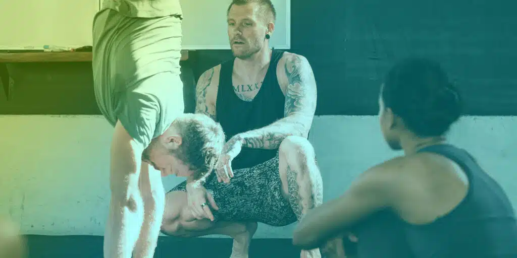 Ulrik showing Open Shoulders In a Handstand