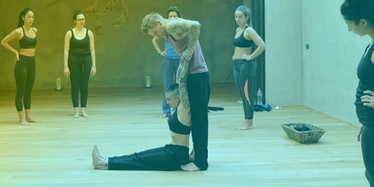 Using Your Fingers In Handstand workshop photo